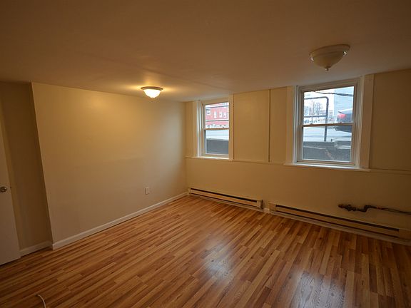 4th image of 169 Quail St