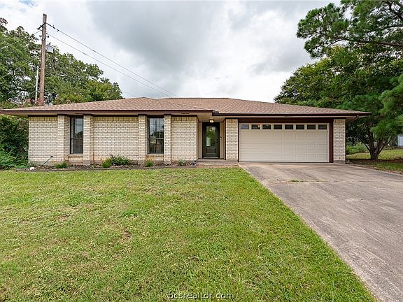4th image of 3003 Westwood Main Dr