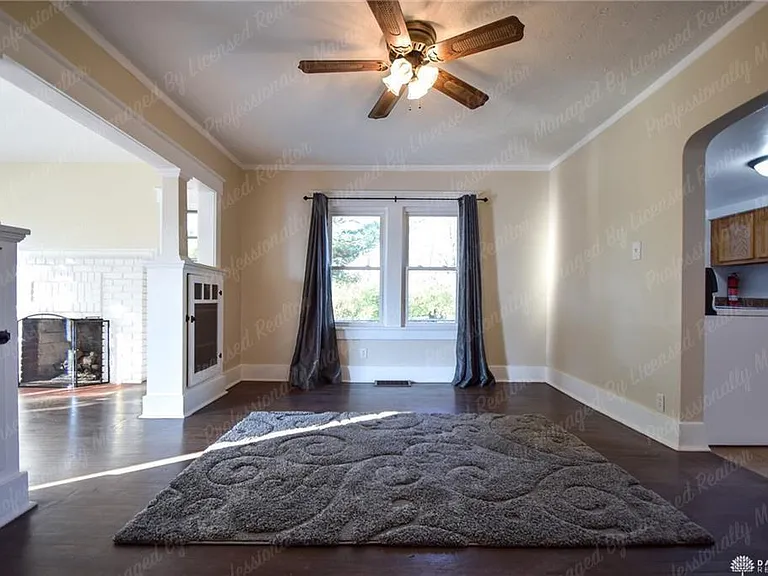 2926 Robin Rd — Photo 11