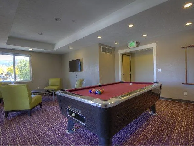 168 N 300 E — Photo 9