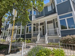 3003 N Kenmore Ave, Chicago, IL 60657