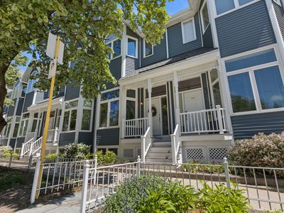 3003 N Kenmore Ave, Chicago, IL, 60657
