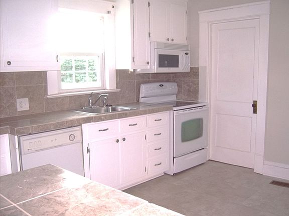 3rd image of 721 Euclid Ave