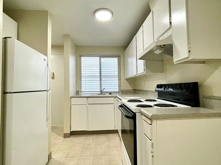 5113 N Lombard St #3 — Photo 7