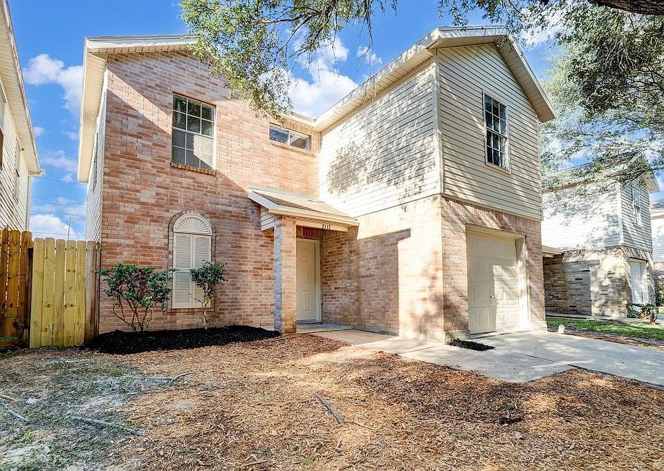 1st image of 2113 Whittier Dr