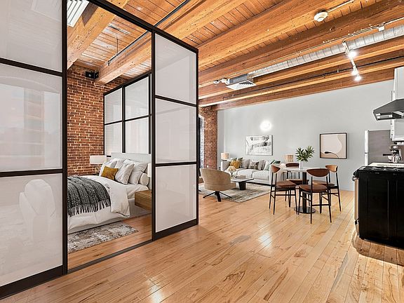 4th image of 21 Wormwood St Unit 323