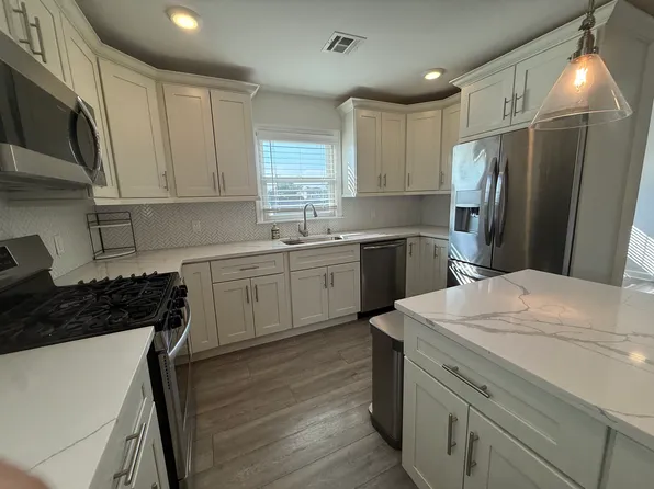 715 Humboldt St #2, Secaucus, NJ 07094