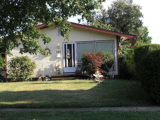 2nd image of 850 Sutherland Ave