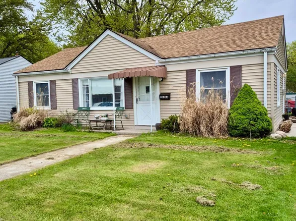 26285 Normandy St, Roseville, MI 48066