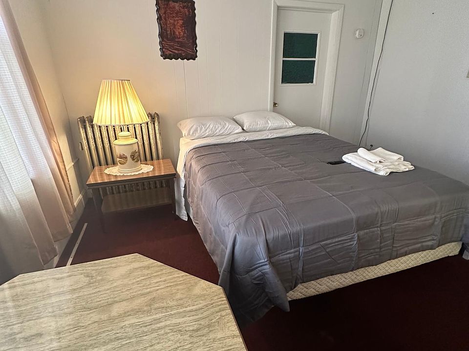 2nd image of 100 3rd St #38