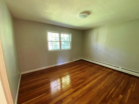 4th image of 25 Arlington Rd APT 3-6