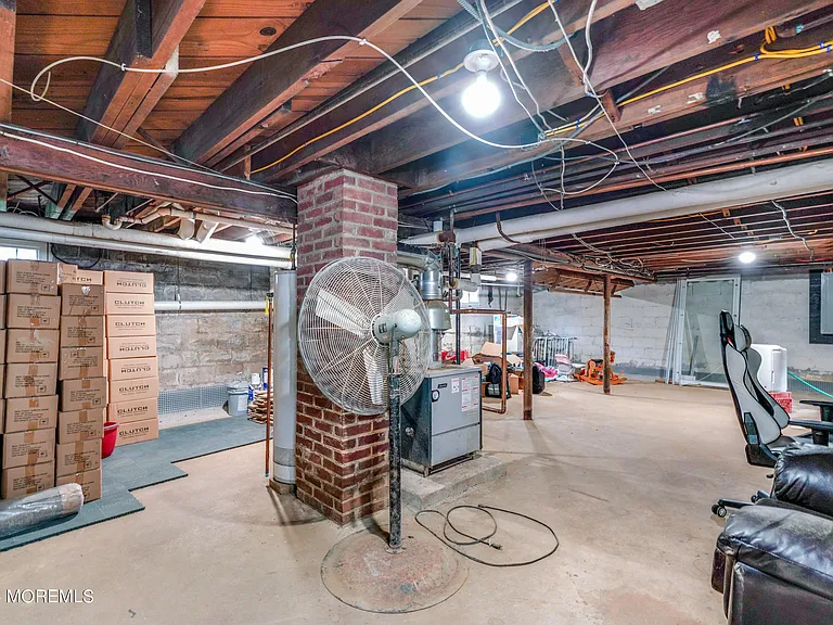 500 Locust Point Rd — Photo 33
