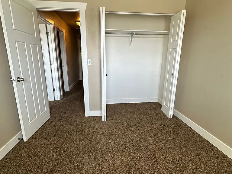 1003 N Independence Ave — Photo 1