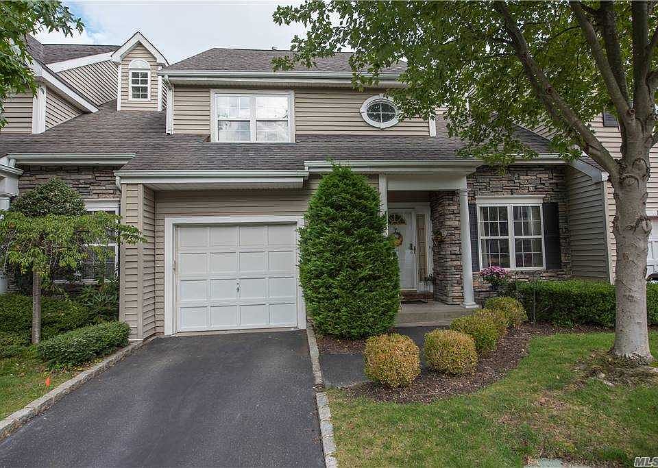 1st image of 17 Scarborough Dr