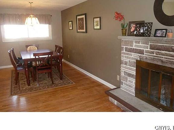 5th image of 61 Bayberry Cir