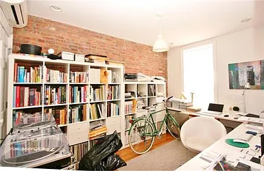 Rented by R New York