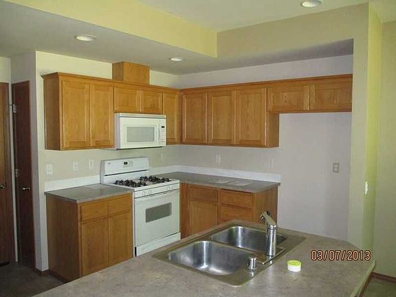 4th image of 8107 47th Ave NE #B