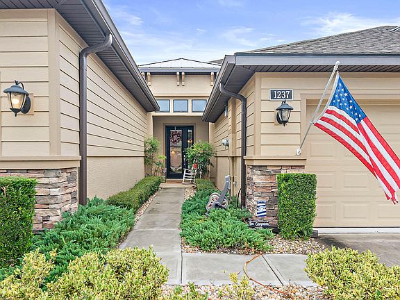 3rd image of 1237 Kilkenny Ct