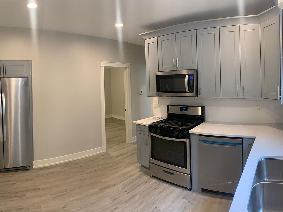 1st image of 5940 W 63rd Pl #1N