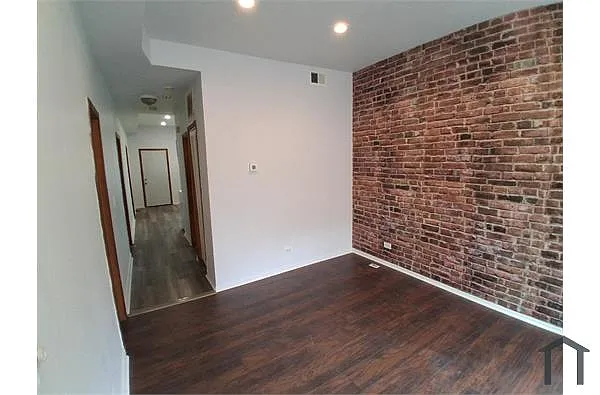 Building Photo - 1435 S Springfield Ave #1