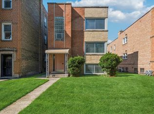 8940 Lamon Ave, Skokie, IL 60077