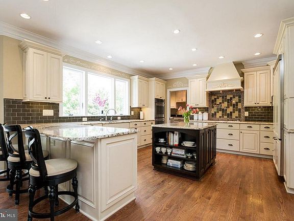 3rd image of 5432 Chandley Farm Cir