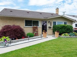 8121 Perrin Ave, Westland, MI 48185