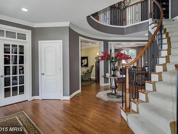 2nd image of 22955 Lois Ln