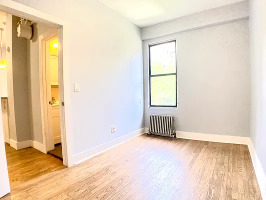 Rented by Bohemia Realty Group | media 12