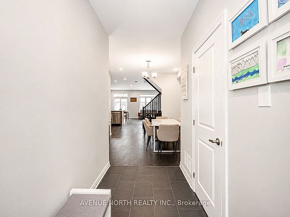 4th image of 323 Lysander Pl