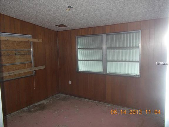 4th image of 21562 Augusta Ave