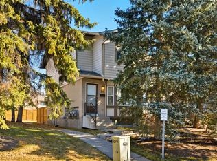91 N Deerfield Dr SE, Calgary, AB T2J6T9
