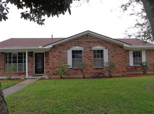 1872 Acacia Cir, Freeport, TX 77541