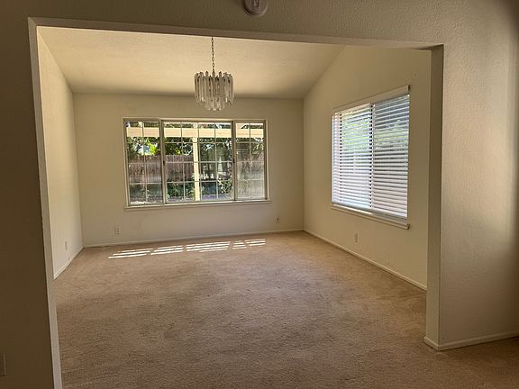 4th image of 20808 E Cliffside Ln