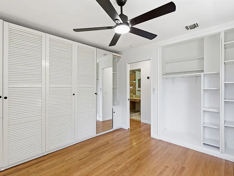 12334 Moorpark Street — Photo 19
