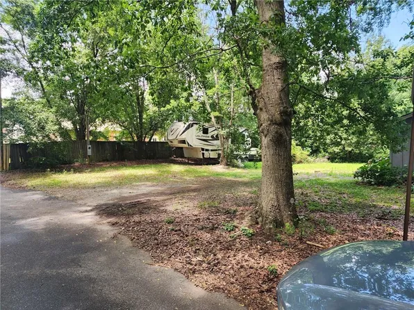 5308I S Tanner St #B, Flowery Branch, GA 30542