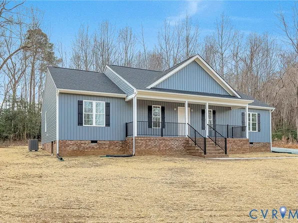125 Ferry Landing Rd, Dunnsville, VA 22454