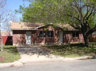 806 Ferndale Dr, Round Rock, TX 78664