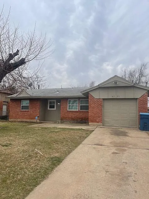 1221 Mcgregor Drive — Photo 1