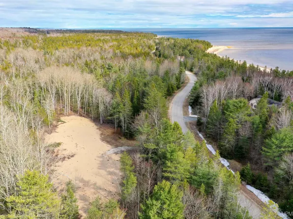 Tbd Glenwood Dr, Manistique, MI 49854