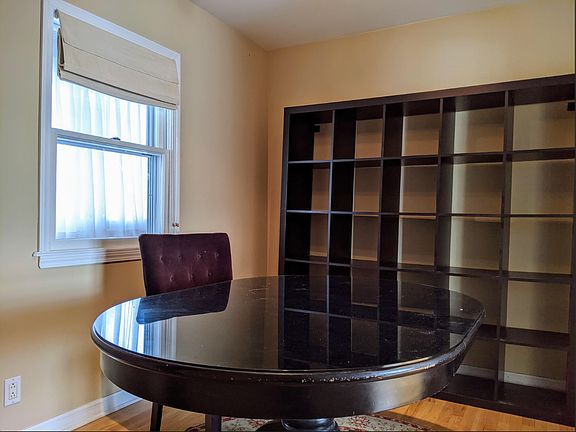 4th image of 4447 N Melvina Ave #2
