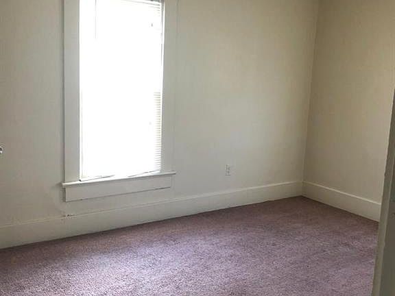 3rd image of 735 Earl Ave
