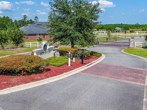 3rd image of 11206 Saddle Club Dr