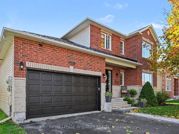 84 Lamadeleine Blvd, Russell, ON K0A 1W1