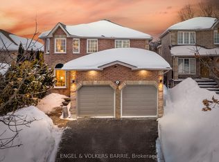 34 Bell St, Barrie, ON L4N 0J2