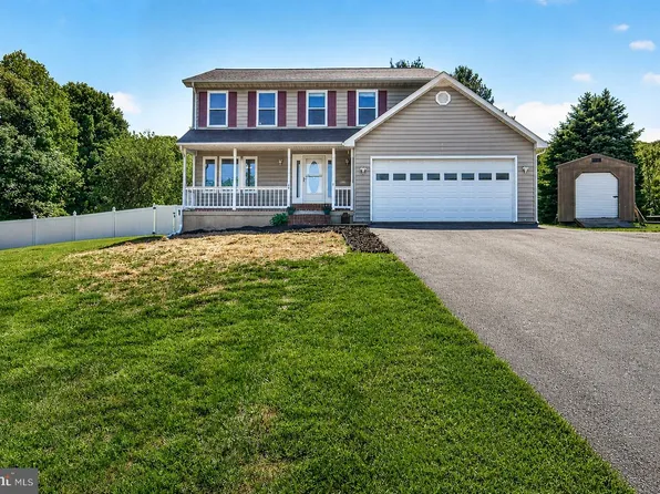 48 Persimmon Pear Ln, Harpers Ferry, WV 25425
