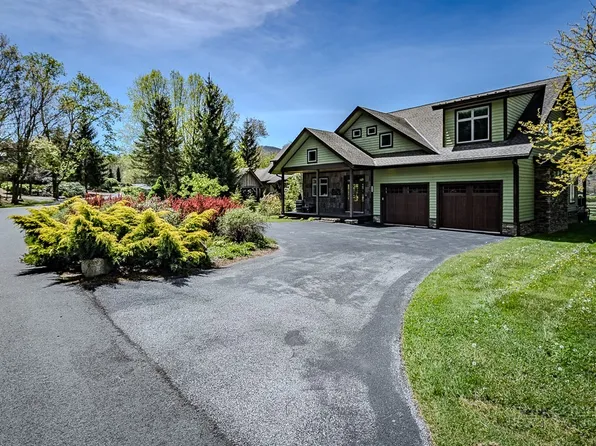 214 Pasture Lane, Banner Elk, NC 28604