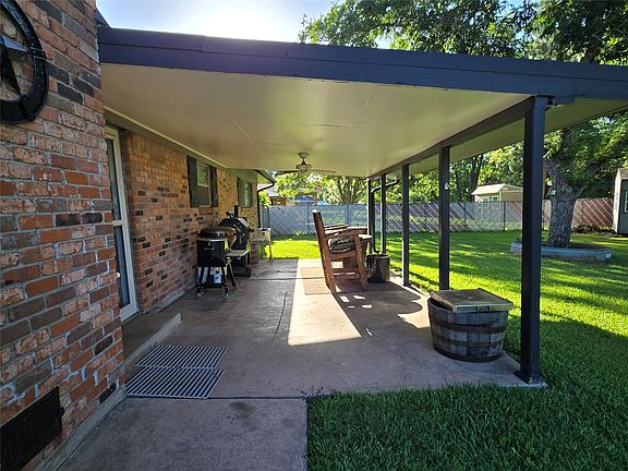 4th image of 1428 Doris Dr