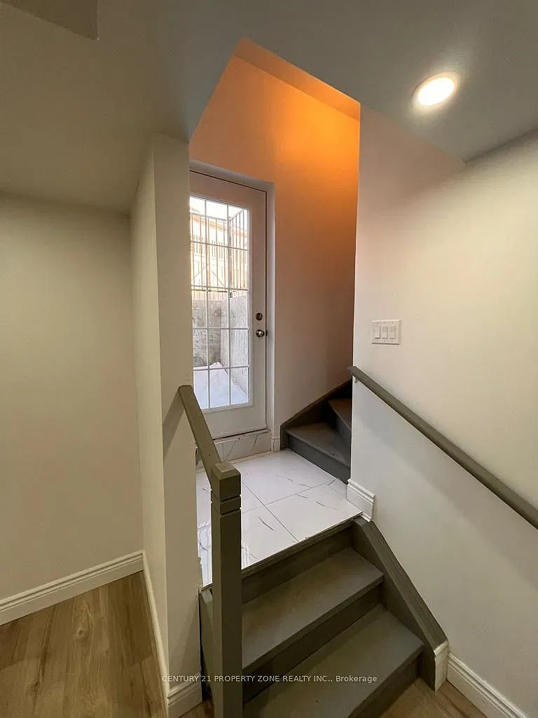 2 bed, $1,250 — Photo 1
