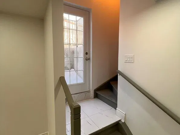 308 Queen Mary Dr, Brampton, ON L7A 3W9